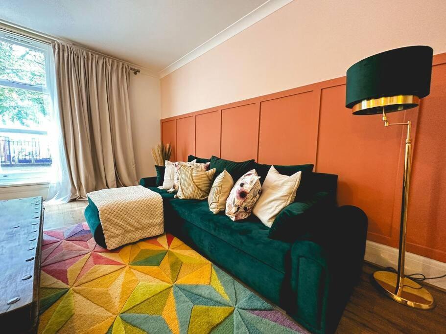 Charming Spacious 2Br Flat Near Station Plus Parking London Ngoại thất bức ảnh
