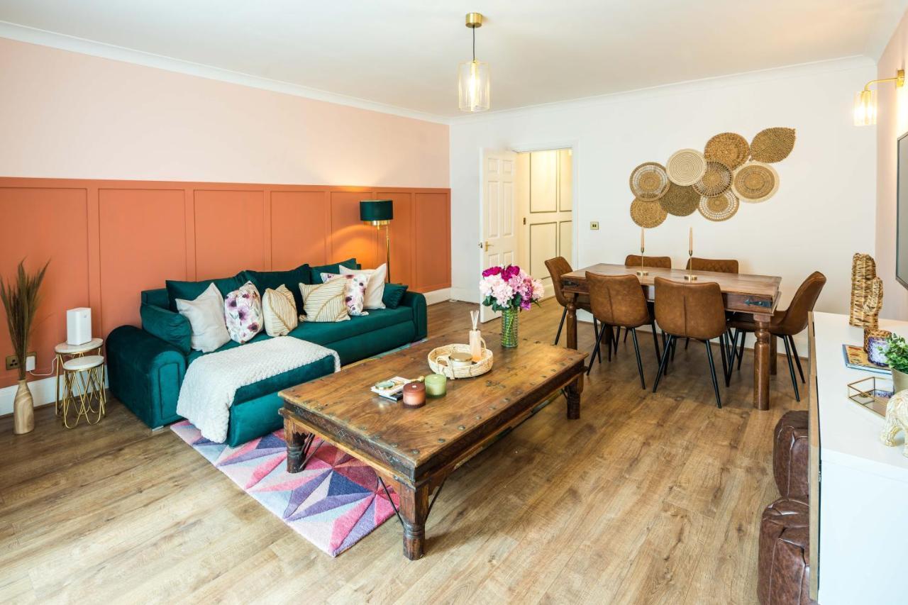 Charming Spacious 2Br Flat Near Station Plus Parking London Ngoại thất bức ảnh