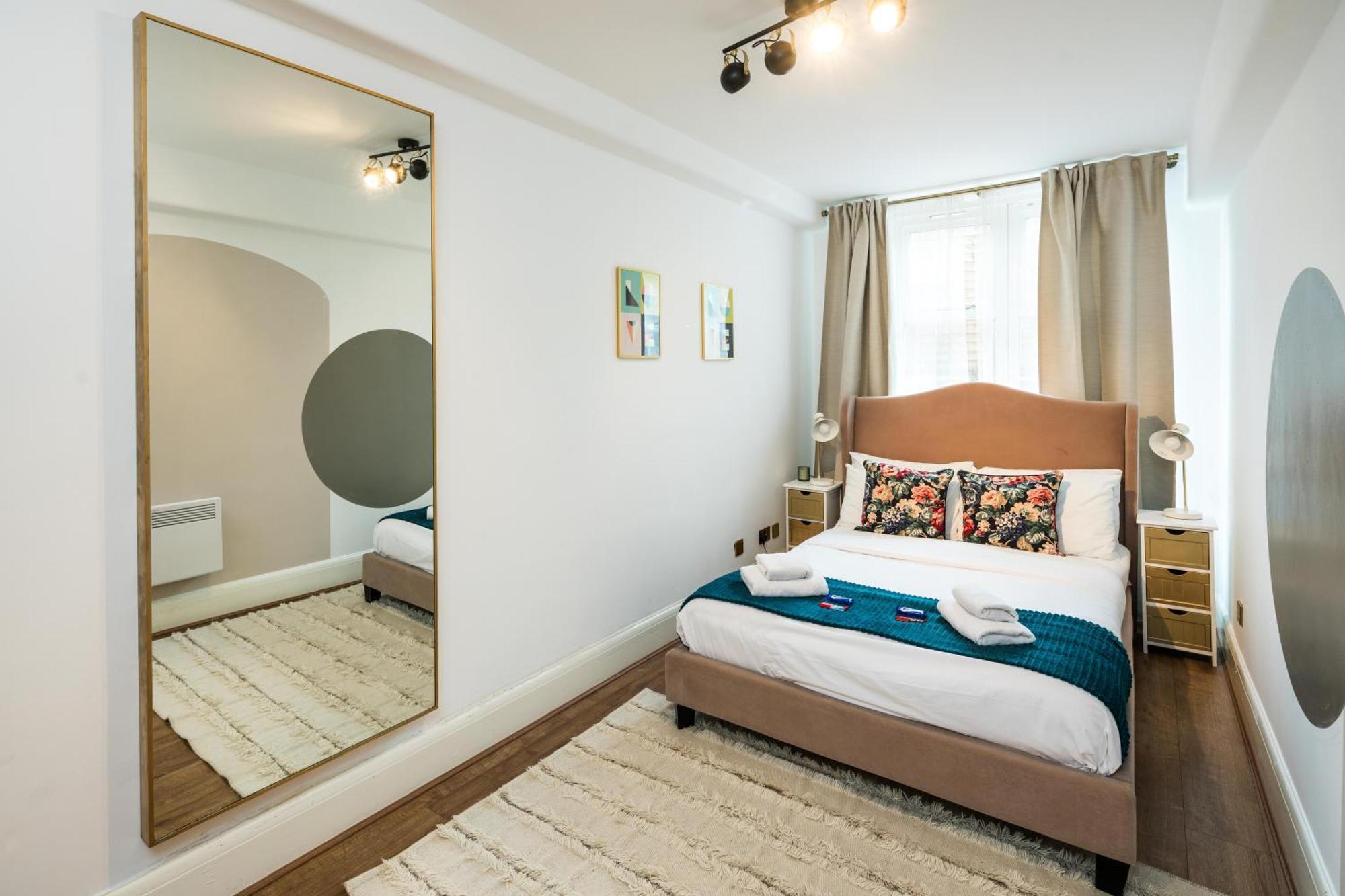 Charming Spacious 2Br Flat Near Station Plus Parking London Ngoại thất bức ảnh
