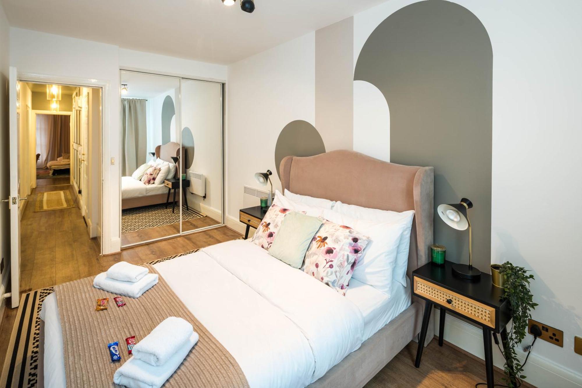 Charming Spacious 2Br Flat Near Station Plus Parking London Ngoại thất bức ảnh