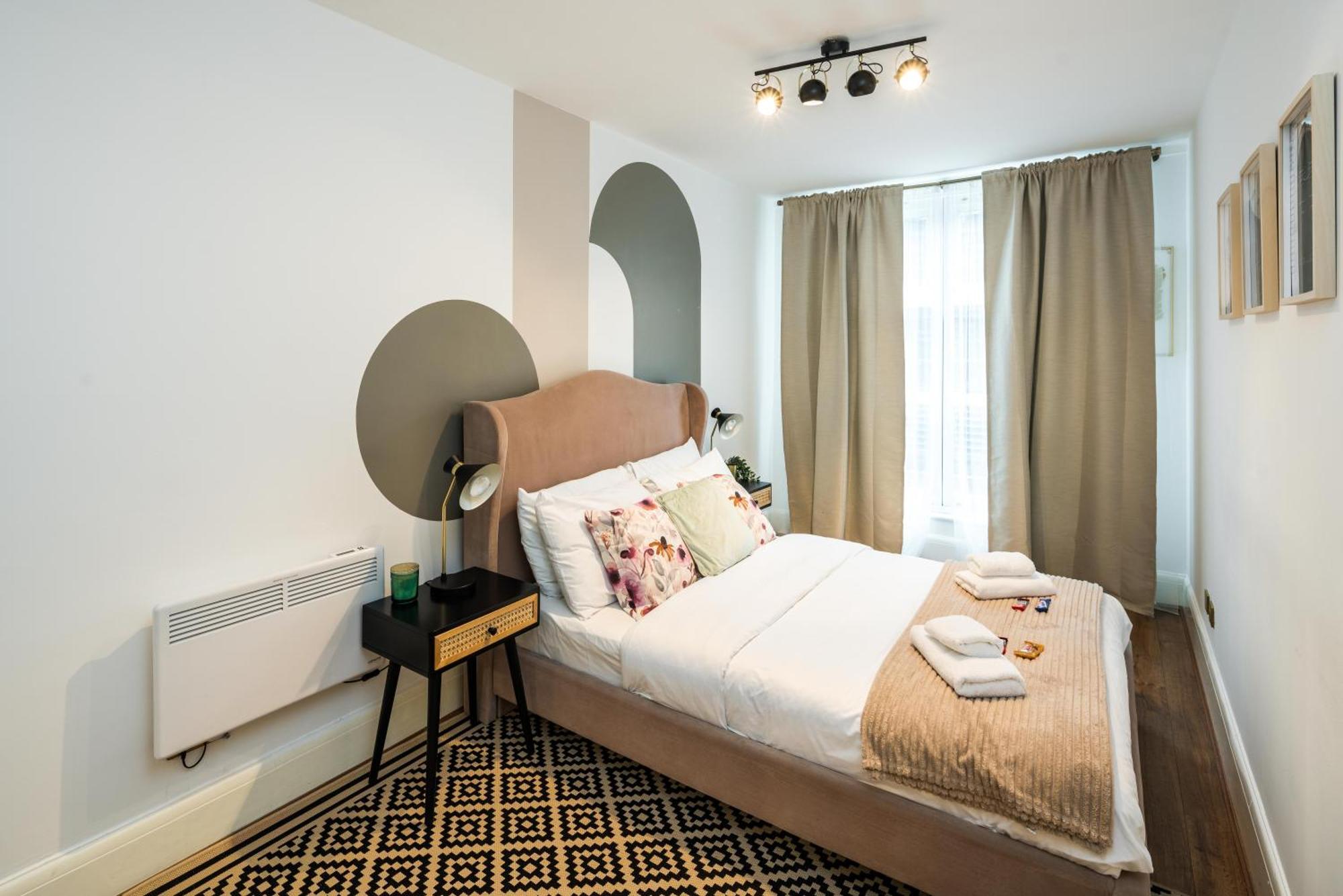Charming Spacious 2Br Flat Near Station Plus Parking London Ngoại thất bức ảnh